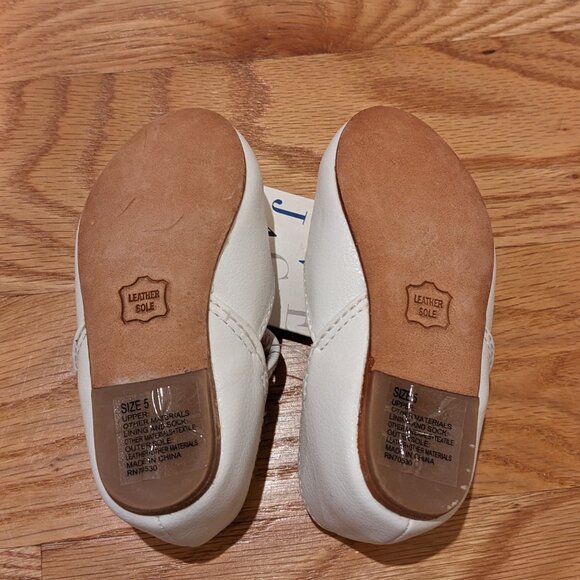 NWT Janie and Jack White Ballet Flats Sz 5 - Picture 3 of 6